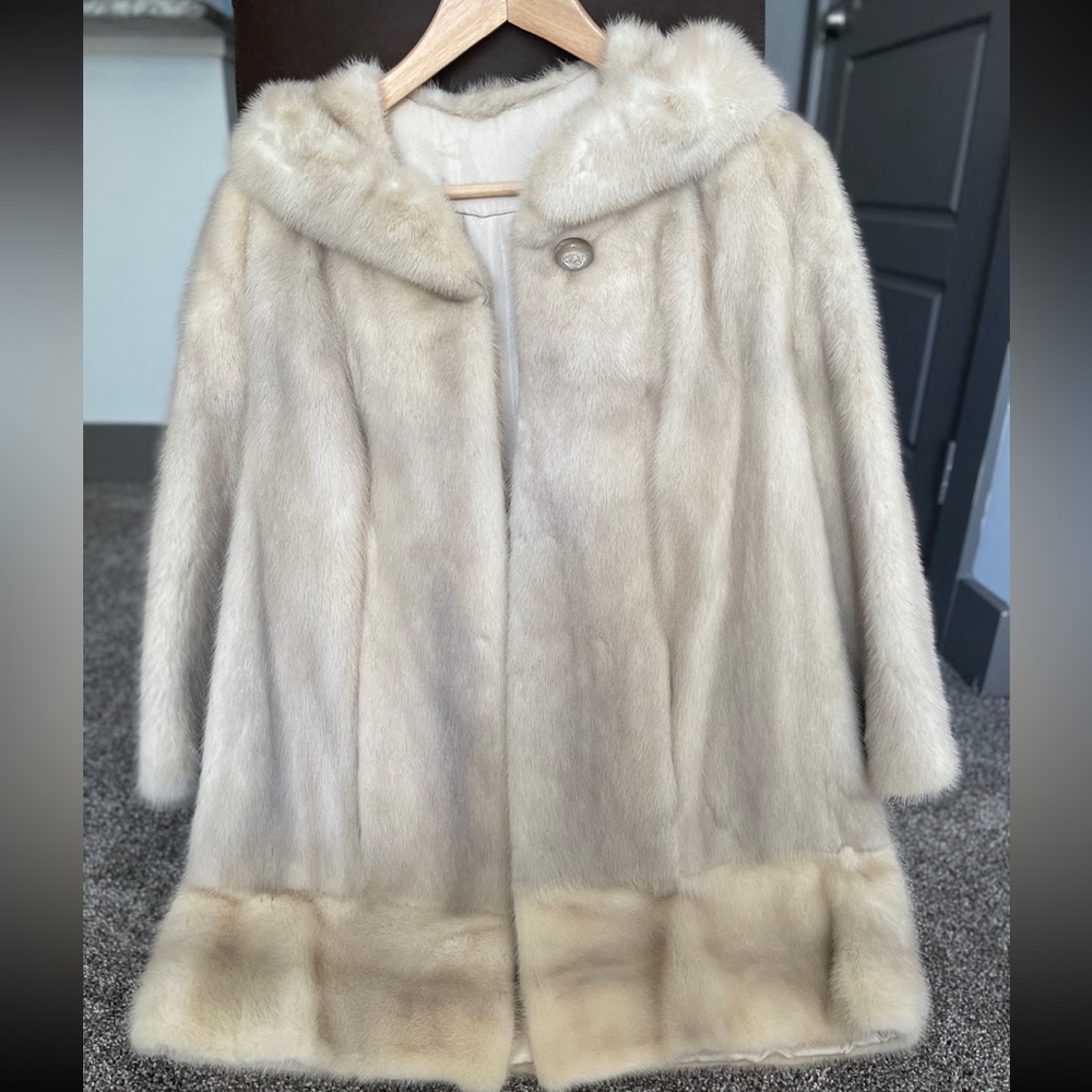 Doll style/elegant White/grey Mink Fur Coat—-blue sapphire/cross, one button